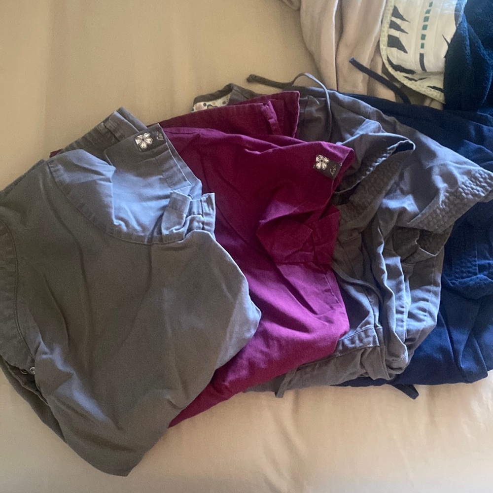 4 medium Koi scrub tops.